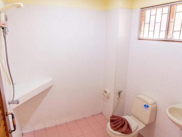 Pongphen Guesthouse - SHA Plus Certified : photo 7 de la chambre chambre double standard