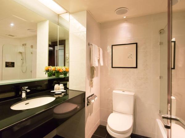 Regal Airport Hotel : photo 5 de la chambre chambre queen ou lits jumeaux supérieure