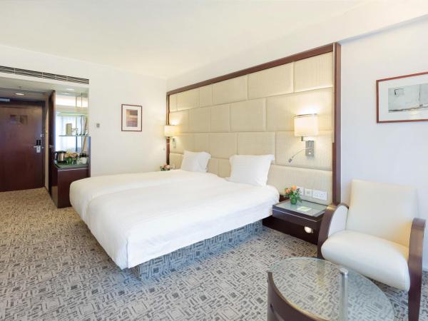 Regal Airport Hotel : photo 1 de la chambre chambre queen ou lits jumeaux supérieure