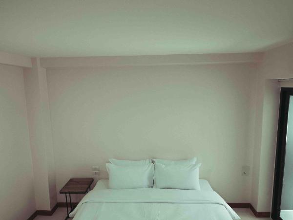 Don Muang Hotel : photo 6 de la chambre modern king bed