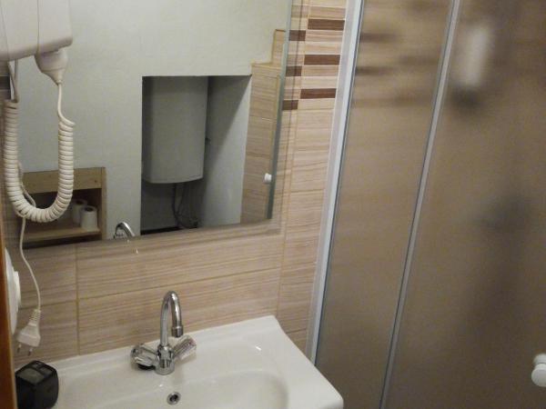 Guest House Kvartin : photo 10 de la chambre chambre double deluxe