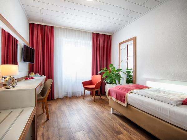 Hotel Senator : photo 5 de la chambre chambre simple standard