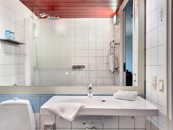 Good Morning + Helsingborg : photo 3 de la chambre chambre triple standard