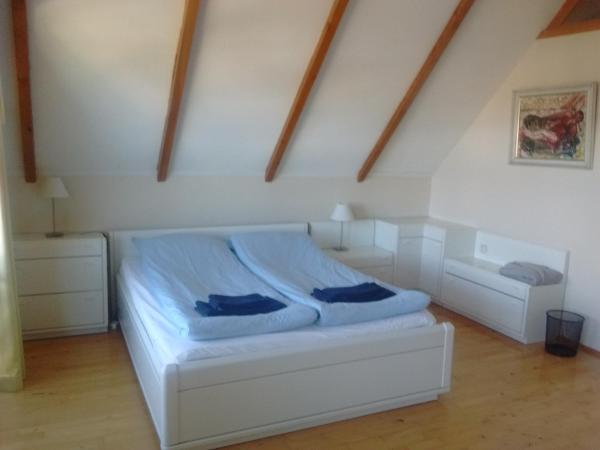 Reykjavik Peace Center Guesthouse : photo 4 de la chambre chambre familiale (2 adultes et 2 enfants)