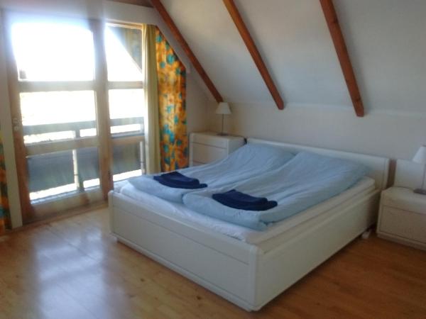 Reykjavik Peace Center Guesthouse : photo 3 de la chambre chambre familiale (2 adultes et 2 enfants)