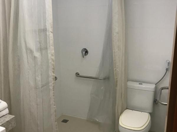 Américas Granada Hotel : photo 3 de la chambre chambre lit king-size - accessible aux personnes à mobilité réduite