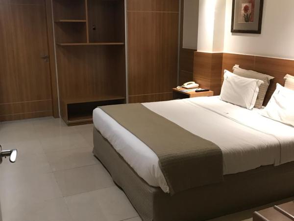 Américas Granada Hotel : photo 2 de la chambre chambre lit king-size - accessible aux personnes à mobilité réduite