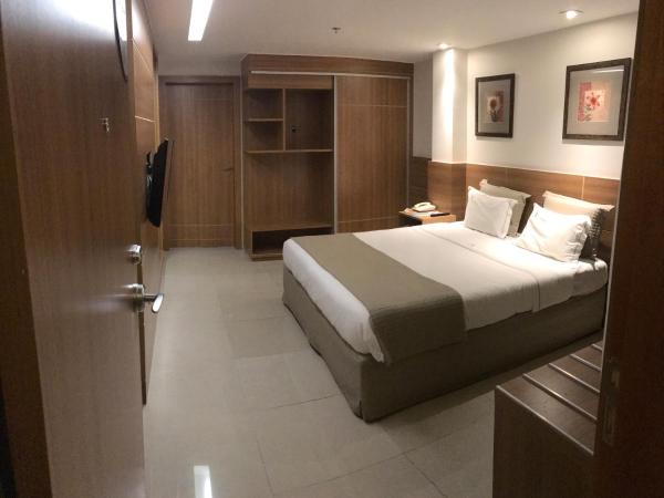 Américas Granada Hotel : photo 5 de la chambre chambre lit king-size - accessible aux personnes à mobilité réduite