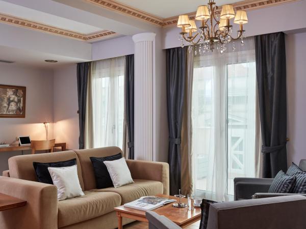 Ava Hotel and Suites : photo 4 de la chambre grande suite