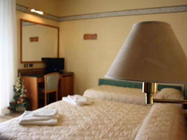 Hotel Marina Bay : photo 2 de la chambre chambre quadruple