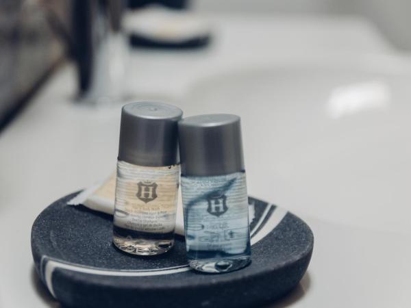 Etna Suite Group : photo 6 de la chambre suite deluxe avec baignoire spa