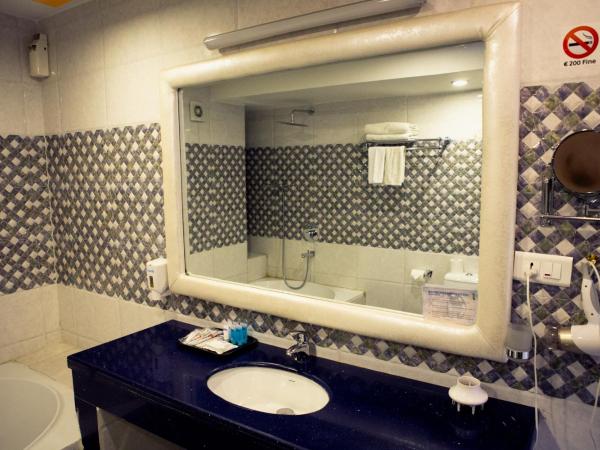 Royal Penguin Boutique Hotel & Spa : photo 6 de la chambre suite junior