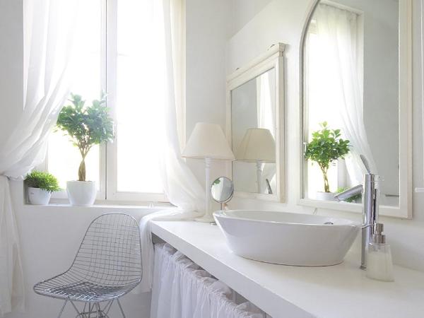 Embassy Row BnB : photo 8 de la chambre chambre double - vue sur jardin