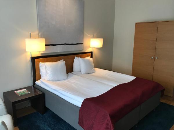 ProfilHotels Riddargatan : photo 4 de la chambre chambre standard lit queen-size