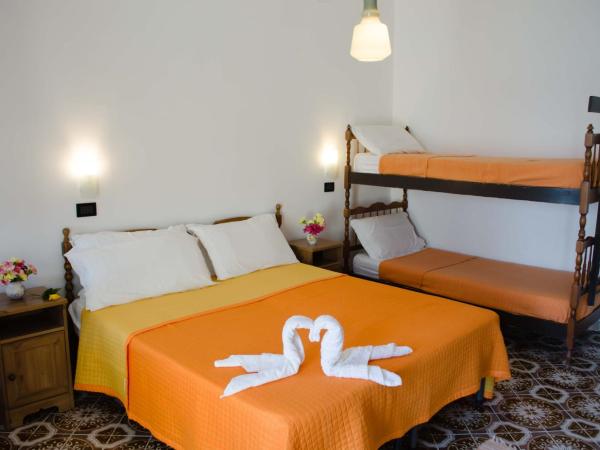 Hotel Angelino : photo 5 de la chambre chambre familiale standard