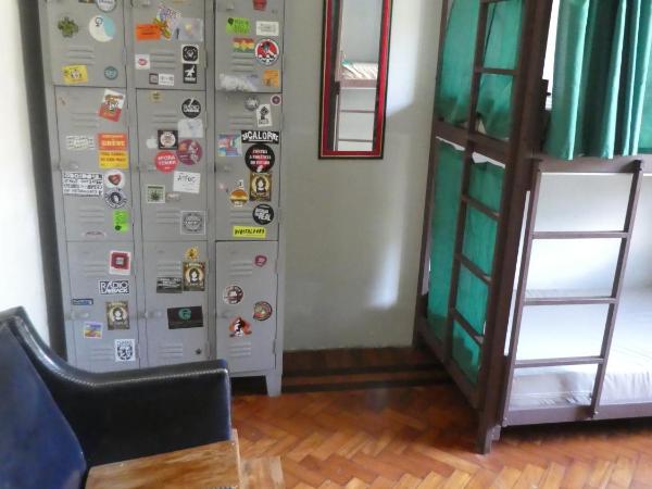 Mambembe Hostel : photo 1 de la chambre lit simple dans dortoir à 6 lits