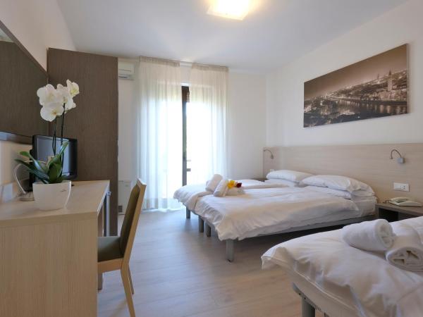 Hotel Gelmini : photo 1 de la chambre chambre triple