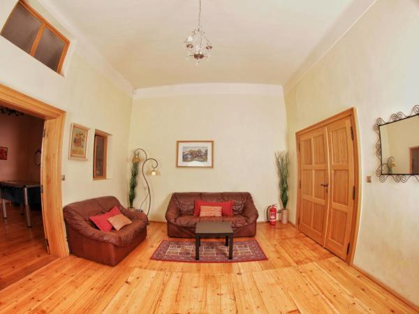 Hostel HOMEr - Old Town Square : photo 8 de la chambre lit simple dans dortoir mixte de 4 lits