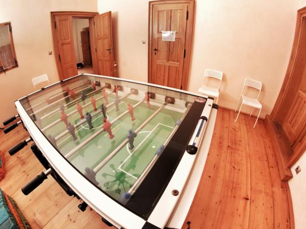 Hostel HOMEr - Old Town Square : photo 1 de la chambre lit simple dans dortoir mixte de 4 lits