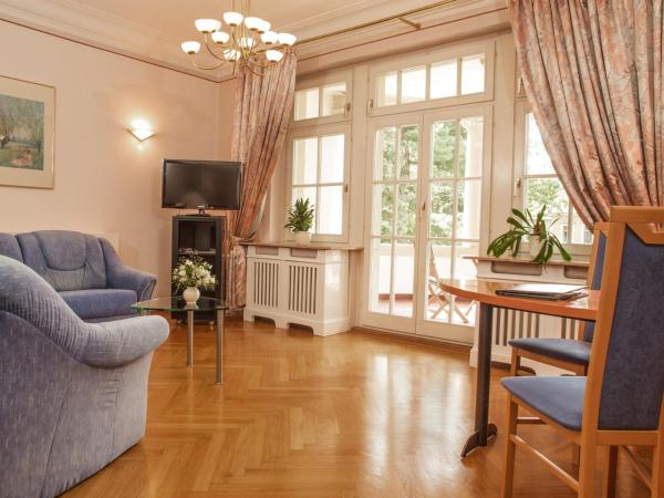Aparthotel Villa Freisleben : photo 2 de la chambre suite avec balcon
