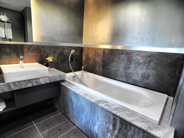 Akoni Hotel : photo 5 de la chambre chambre lit king-size supérieure