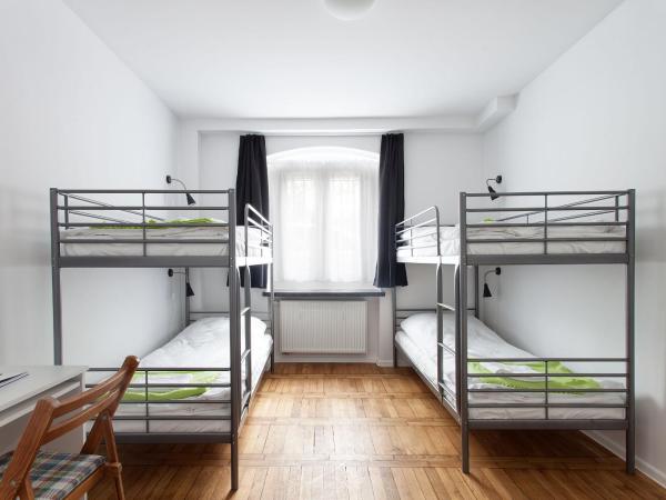 Opera Hostel : photo 2 de la chambre lit dans dortoir mixte de 4 lits