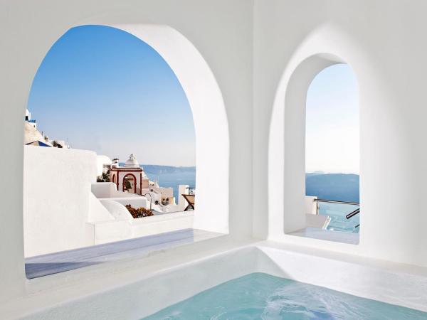 Asteras Villas : photo 6 de la chambre suite astrophelia avec jacuzzi - vue sur caldera