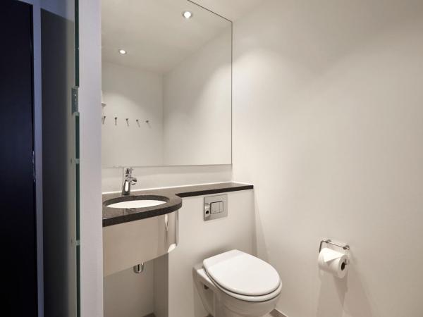 Steel House Copenhagen : photo 3 de la chambre chambre simple avec salle de bains privative
