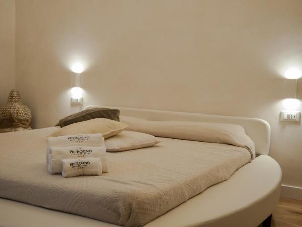 Petrosino : photo 4 de la chambre chambre lit king-size avec balcon