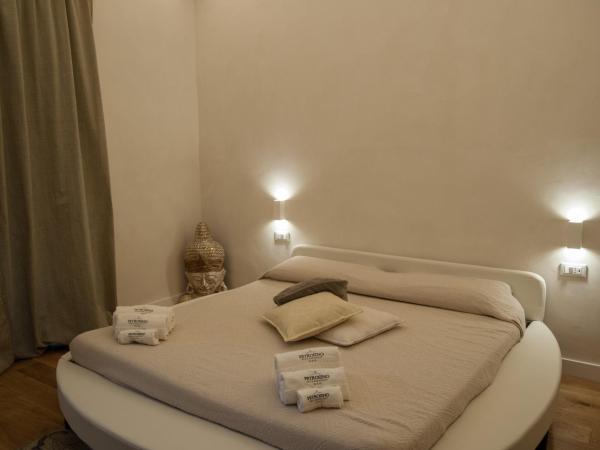 Petrosino : photo 5 de la chambre chambre lit king-size avec balcon