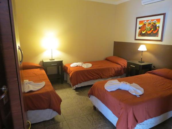 Hotel Pachá : photo 4 de la chambre chambre triple