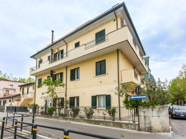 Residence Kimba : photo 2 de la chambre appartement avec balcon