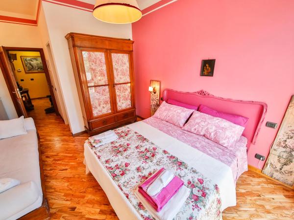 Baronessa B&B Florence : photo 3 de la chambre chambre double avec salle de bains privative