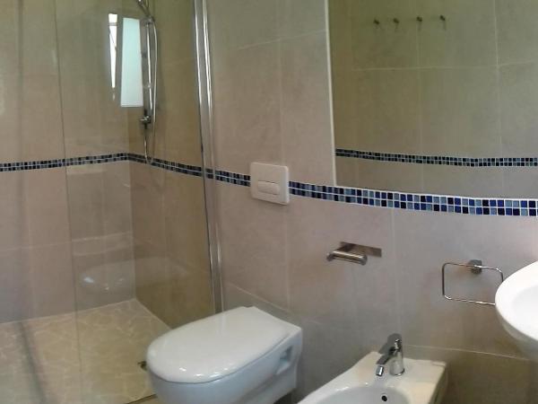 Hotel Marittimo : photo 9 de la chambre chambre lit queen-size