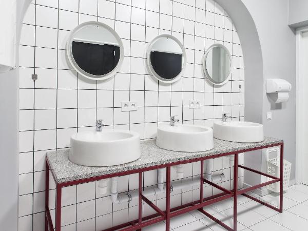 Opera Hostel : photo 4 de la chambre lit dans dortoir mixte de 6 lits