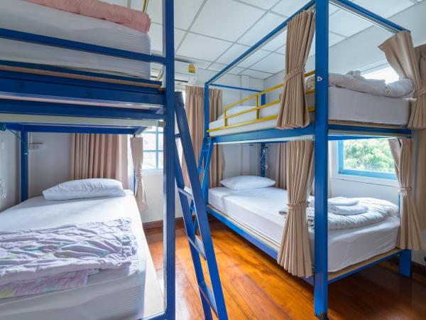 NTY Hostel Near Suvarnabhumi Airport : photo 2 de la chambre lit dans dortoir mixte de 4 lits