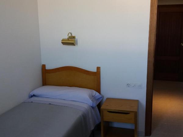 Centro San Viator : photo 1 de la chambre chambre lits jumeaux avec salle de bains