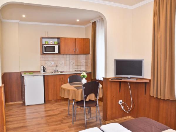 Média Panzió és Apartmanház : photo 2 de la chambre studio - rez-de-chaussée