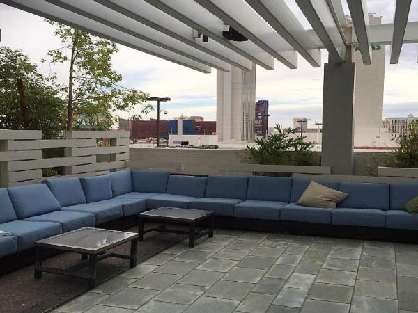 Palms Place Las Vegas Strip View Studio Suite 22 : photo 9 de la chambre studio lit king-size avec canapé-lit