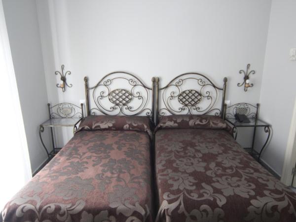 Hostal Roma : photo 2 de la chambre chambre double ou lits jumeaux