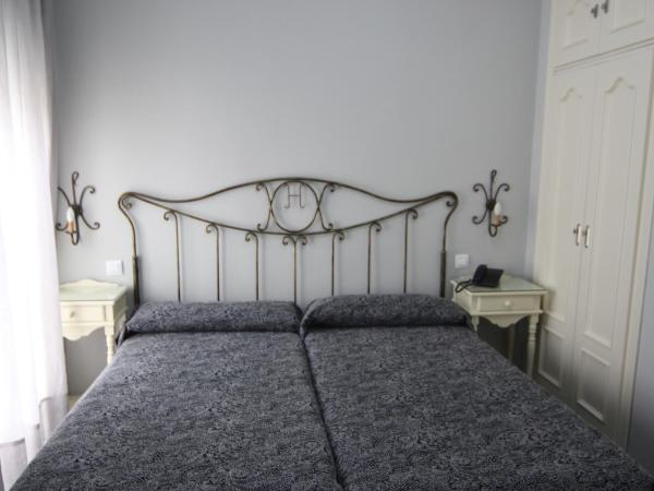 Hostal Roma : photo 3 de la chambre chambre double ou lits jumeaux