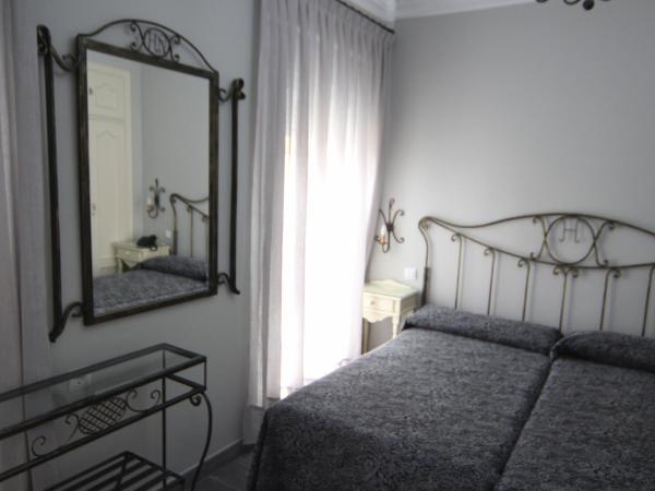 Hostal Roma : photo 4 de la chambre chambre double ou lits jumeaux
