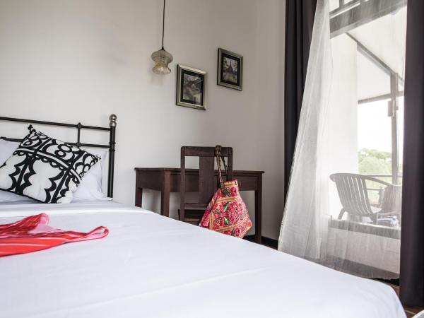 The Marian Boutique Lodging House : photo 4 de la chambre chambre lit king-size - vue sur piscine