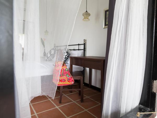 The Marian Boutique Lodging House : photo 7 de la chambre chambre lit king-size - vue sur piscine