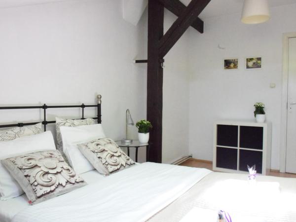 Blooms Inn & Apartments : photo 9 de la chambre appartement Économique