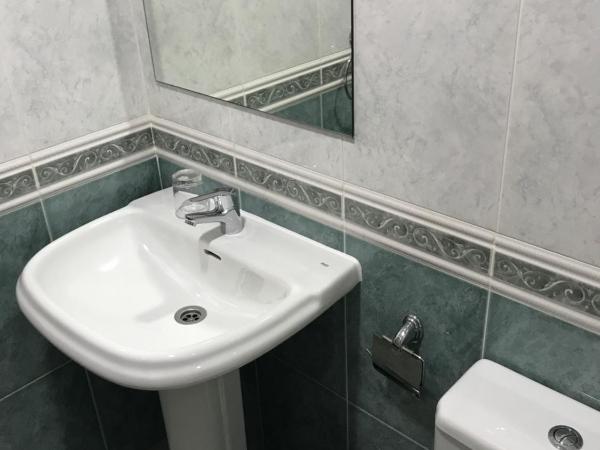 Pensión La Salve : photo 10 de la chambre chambre lits jumeaux