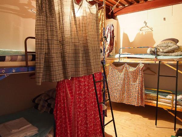 Kamagasaki University of the Arts Cafe Garden Guest House aka Cocoroom : photo 5 de la chambre lit superposé dans dortoir pour femmes 