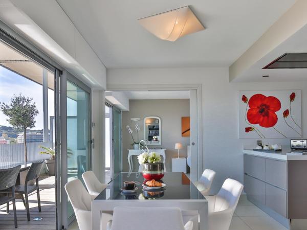 Royal Antibes - Luxury Hotel, Résidence, Beach & Spa : photo 6 de la chambre appartement royal avec bain à remous