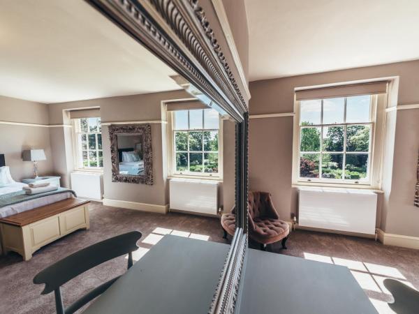 Birchover Bridgford Hall : photo 1 de la chambre suite - vue sur jardin