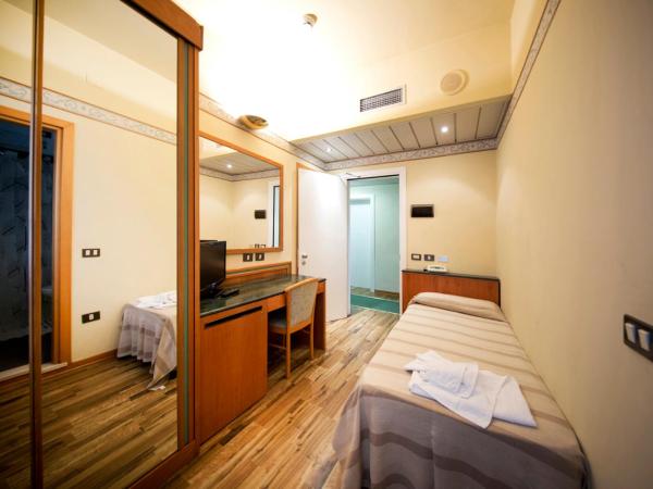 Hotel Marina Bay : photo 4 de la chambre chambre simple